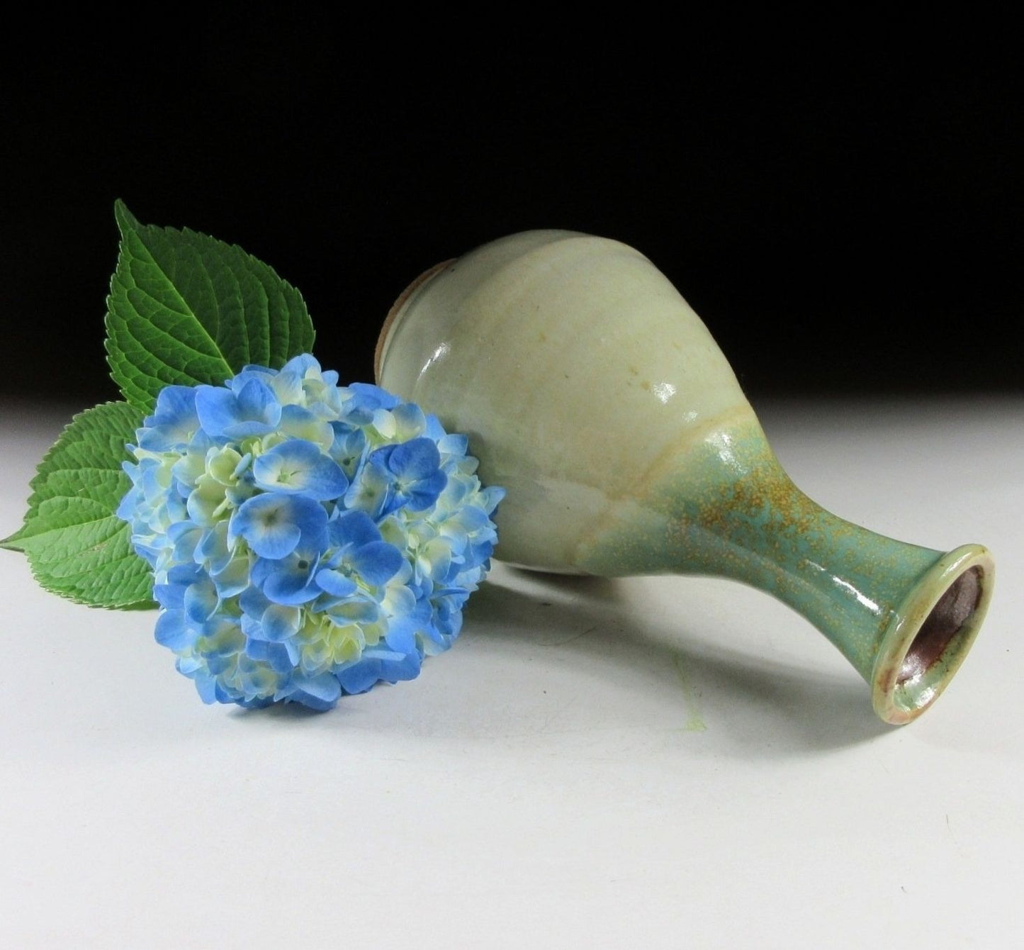 Ryokusho Glaze Agano-ware Vase