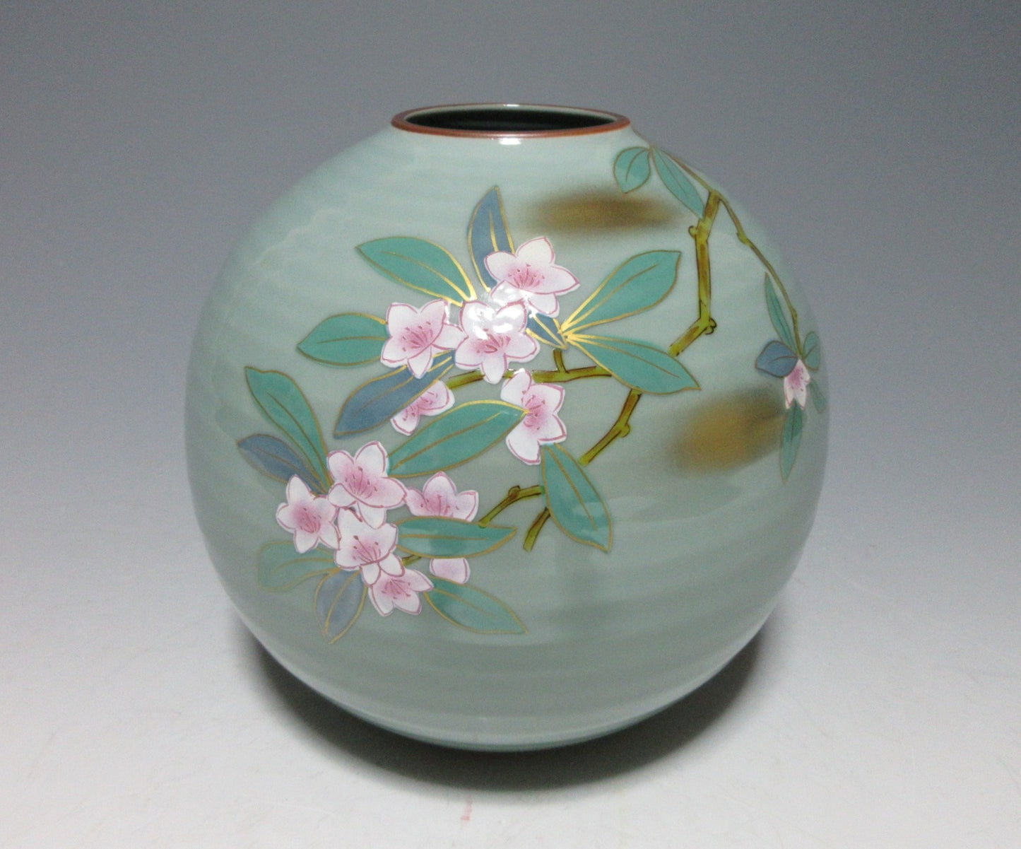 Kutani Bunsui Sakura Vase