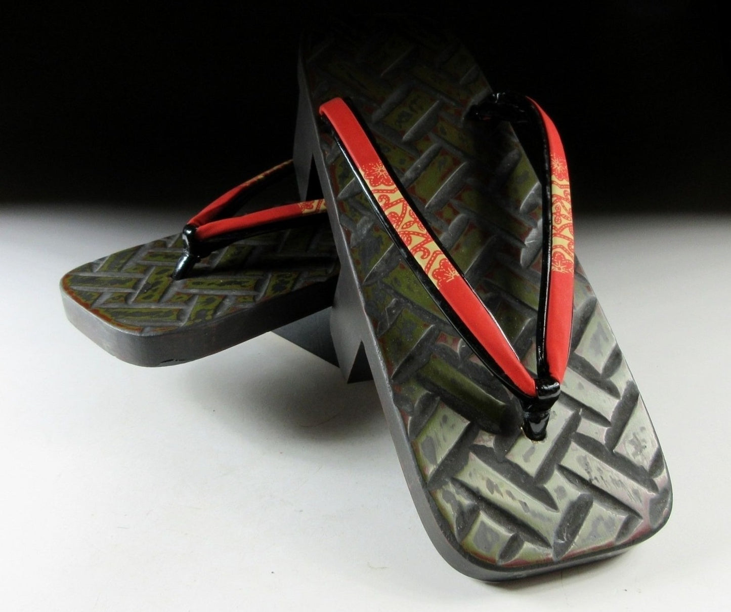 22cm Wooden Geta Sandals