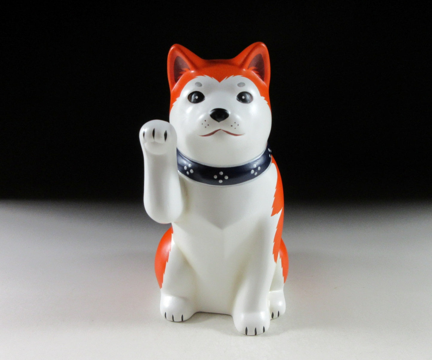 Chugai Toen Maneki Shiba Dog