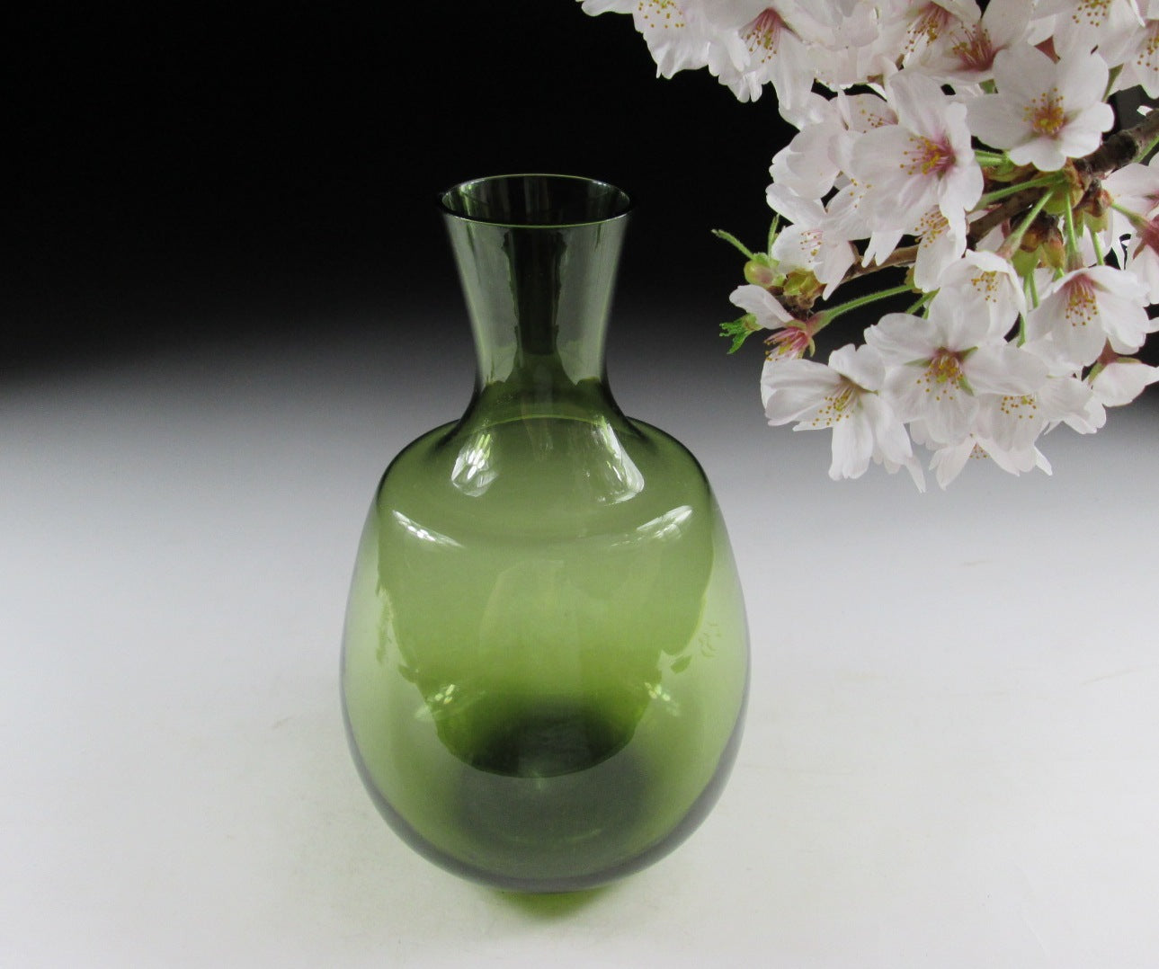 Showa Retro Glass Vase #2