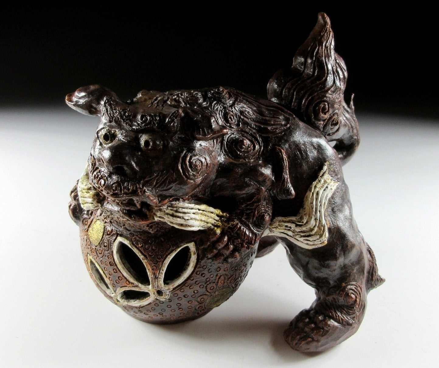 Seto-ware Foo Lion Okimono