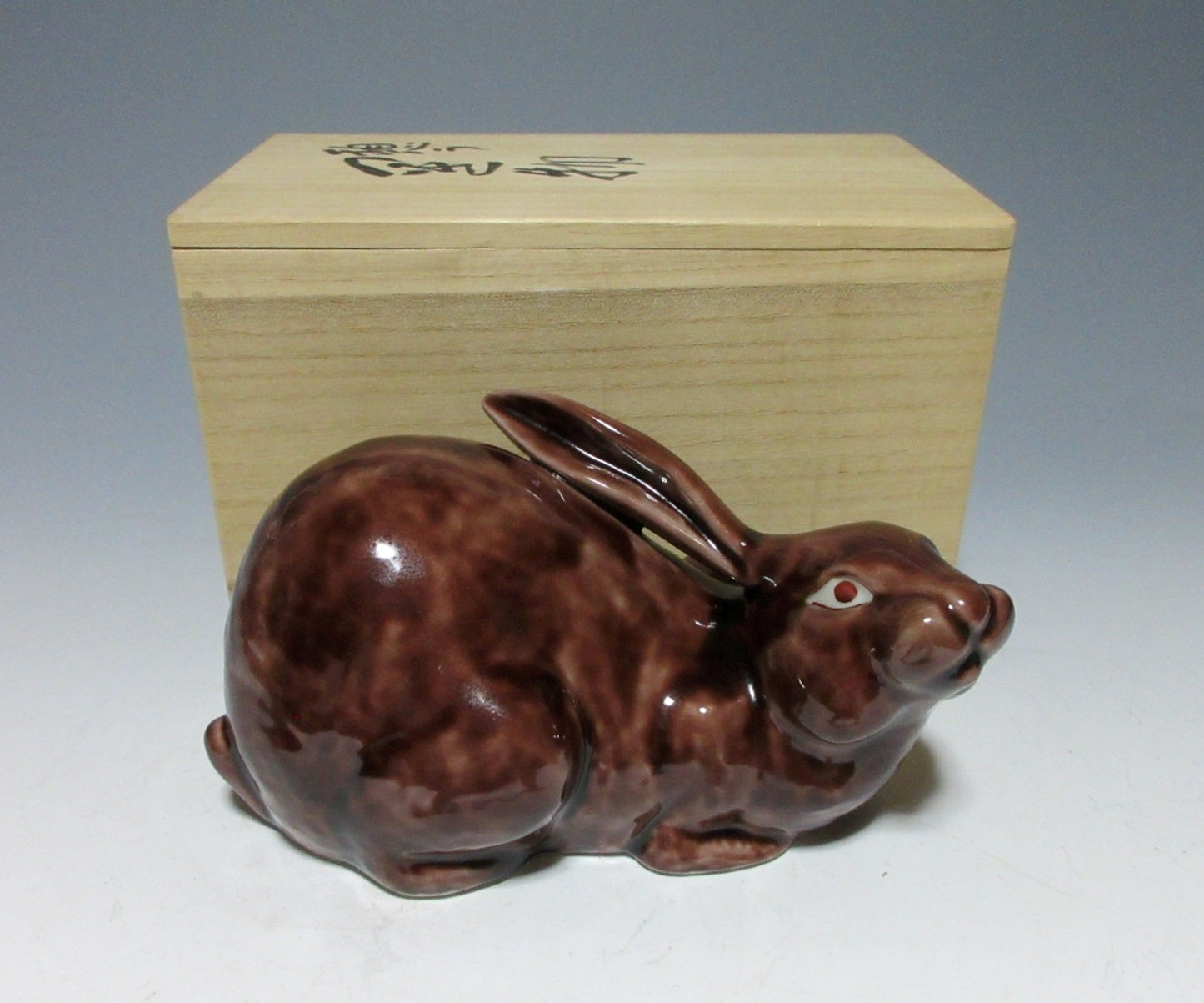 Asakura Isokichi III Kutani-ware Year of the Rabbit Okimono