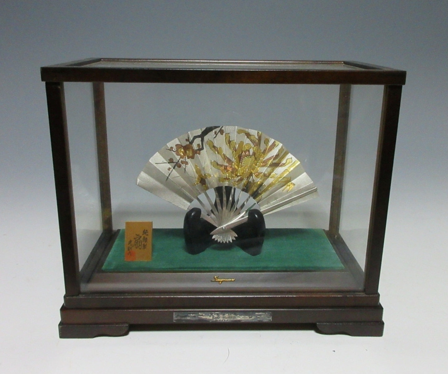 'Jungin' Silver Fan with Display Case