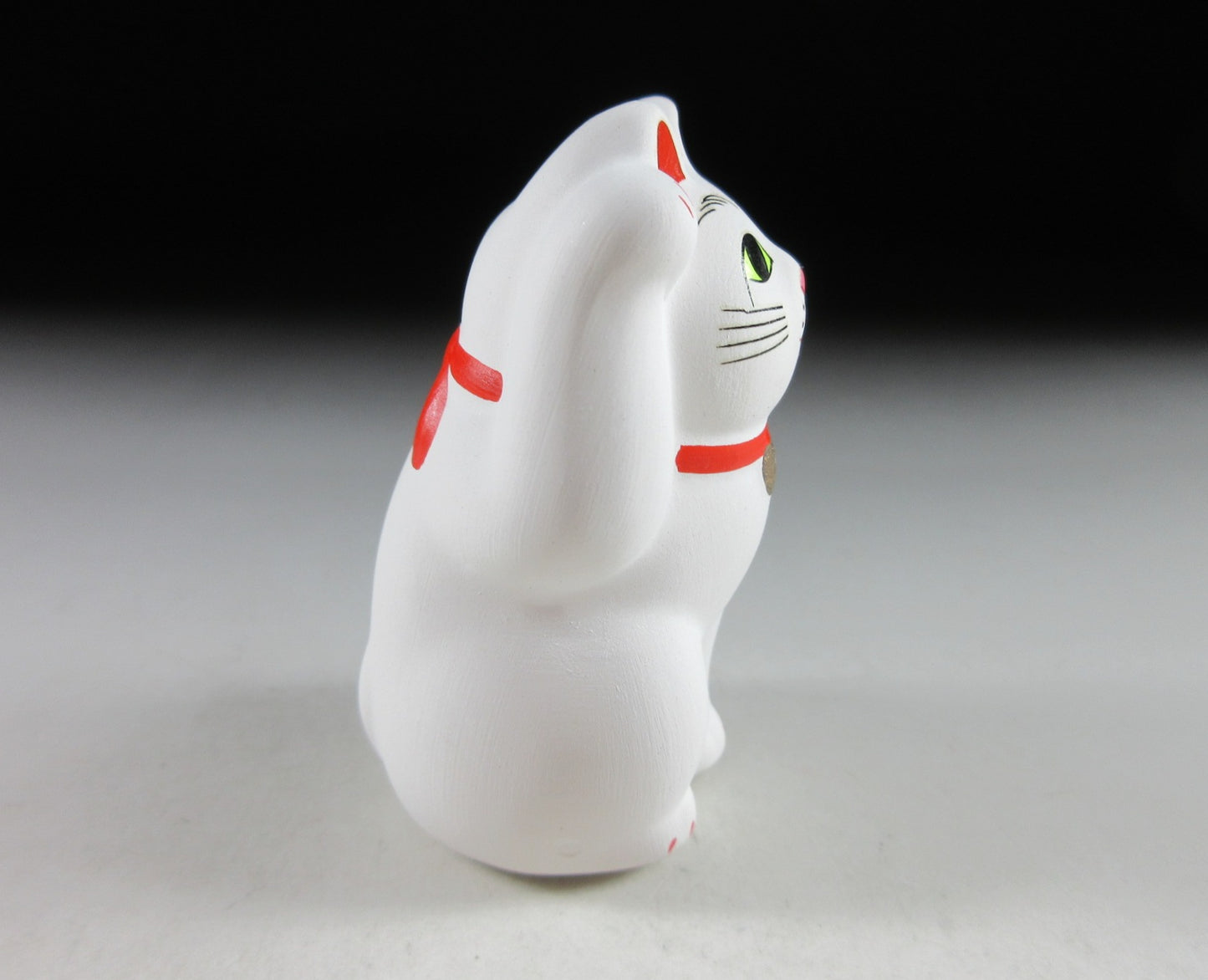 Small Gotokuji Temple Maneki Neko