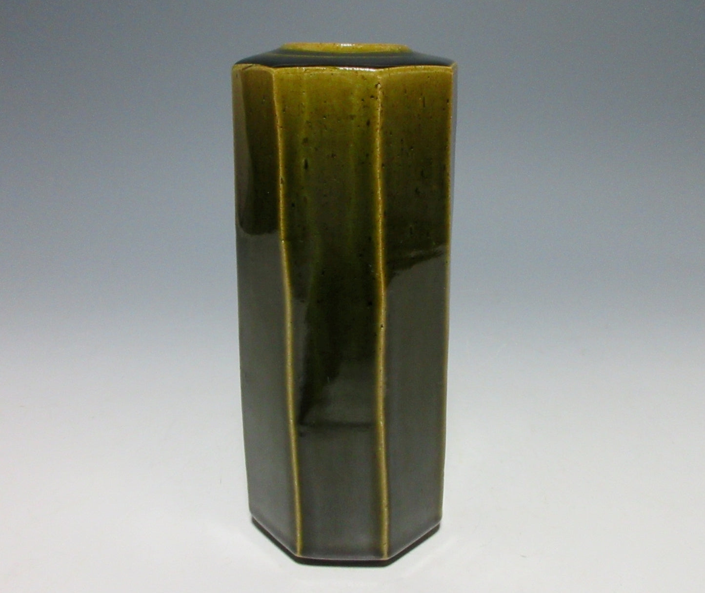 Shirai Kazunari Oribe Glaze Vase