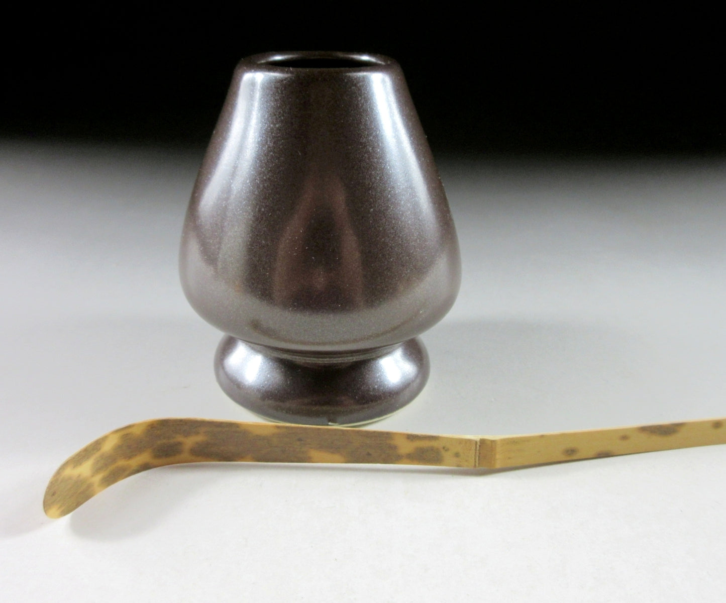 Iron Glaze Kusenaoshi and Shimitake Chashaku Set