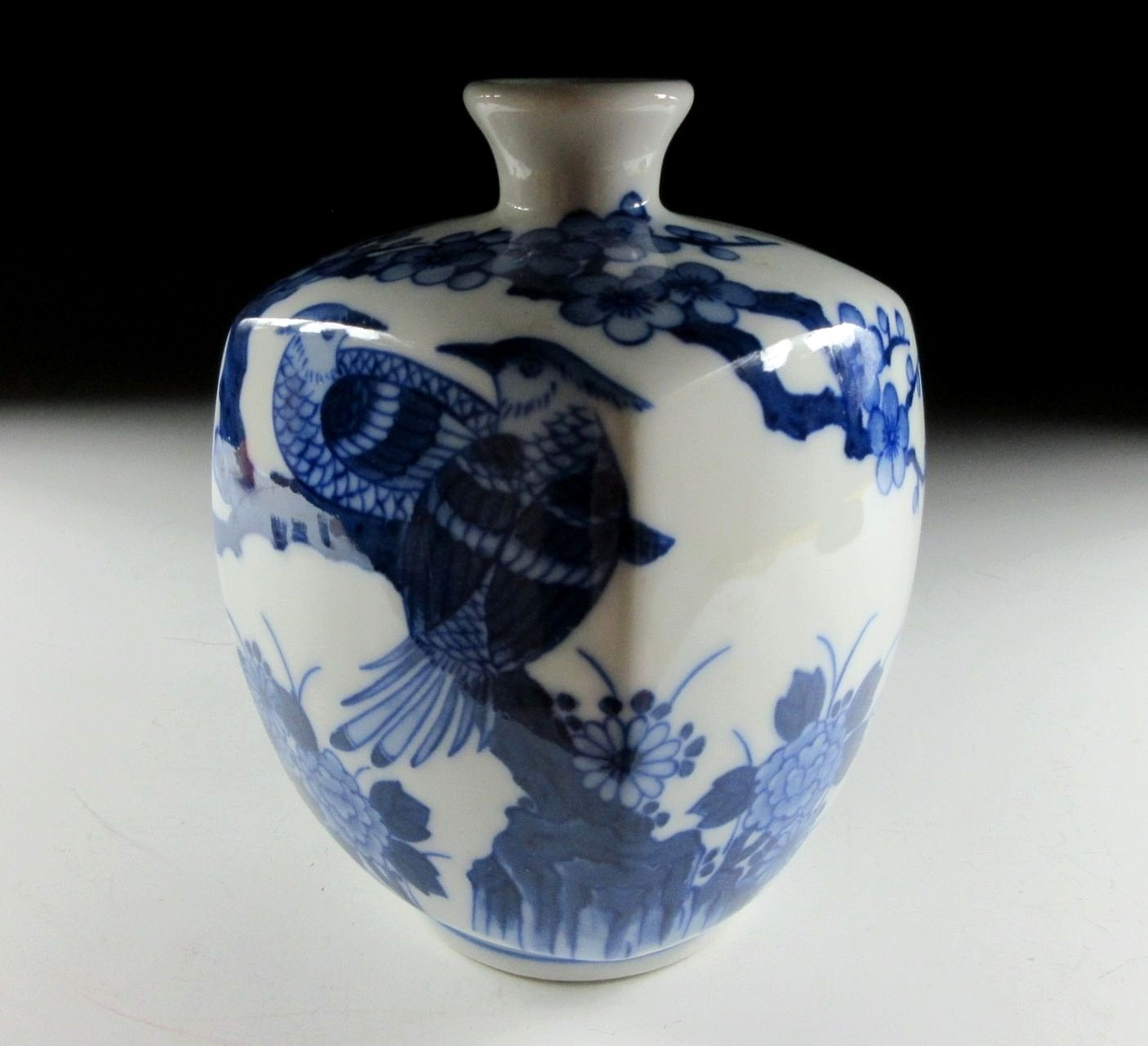 Kousen Gama Nabeshima Sometsuke Bottle Vase
