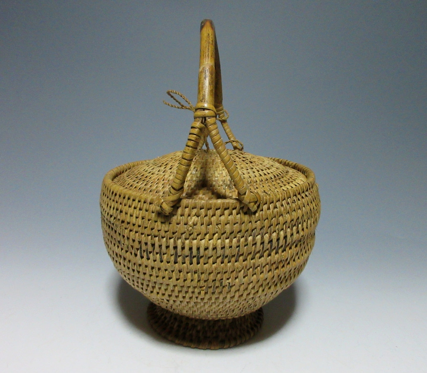 Split Bamboo Tea Room Basket