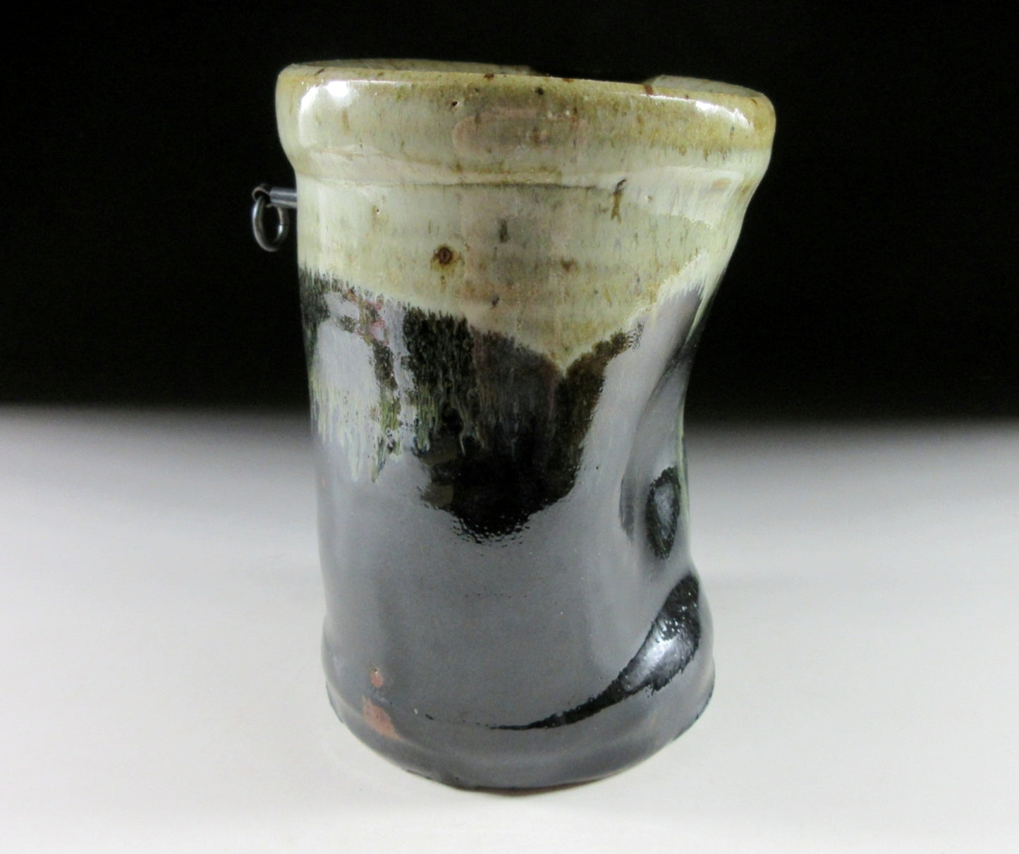 Nakazato Taroemon XIII Karatsu-ware Hanging Vase