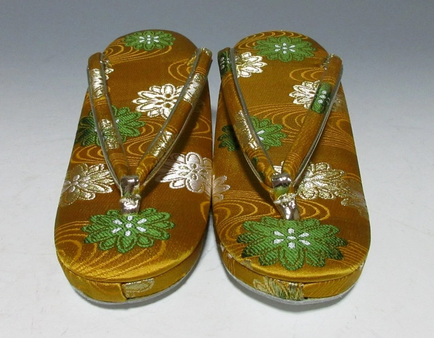 Vintage Zori with Matching Purse