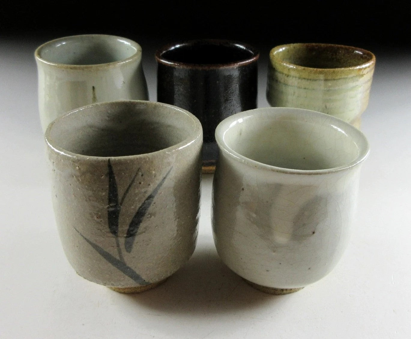 Nakazato Taroemon XII Karatsu-ware Yunomi Tea Cups