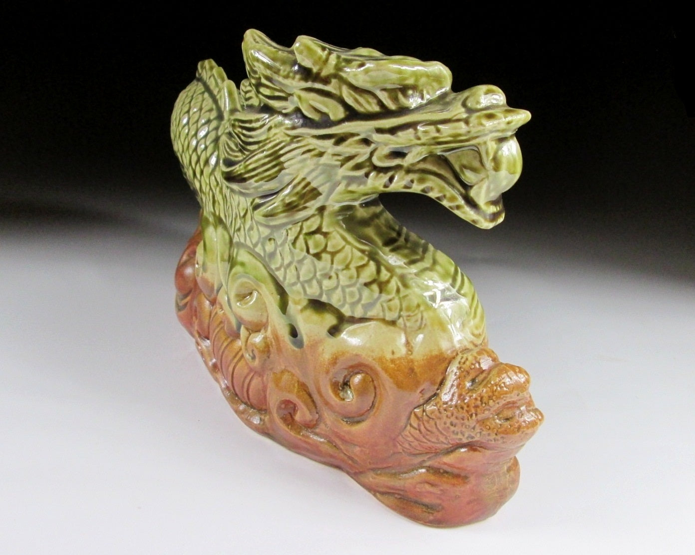 Tousen Gama Year of the Dragon Okimono