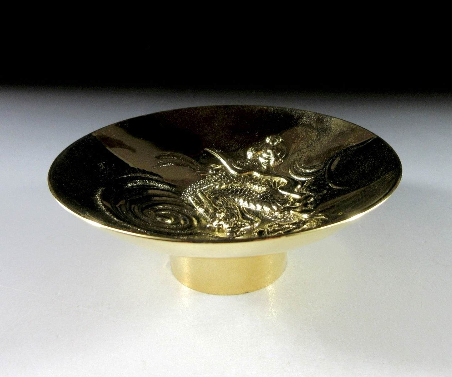 24KGP Year of the Dragon Sake Cup