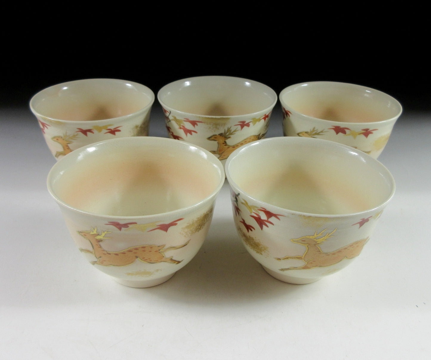 Yagi Kaiho Deer with Momiji Tea Cups