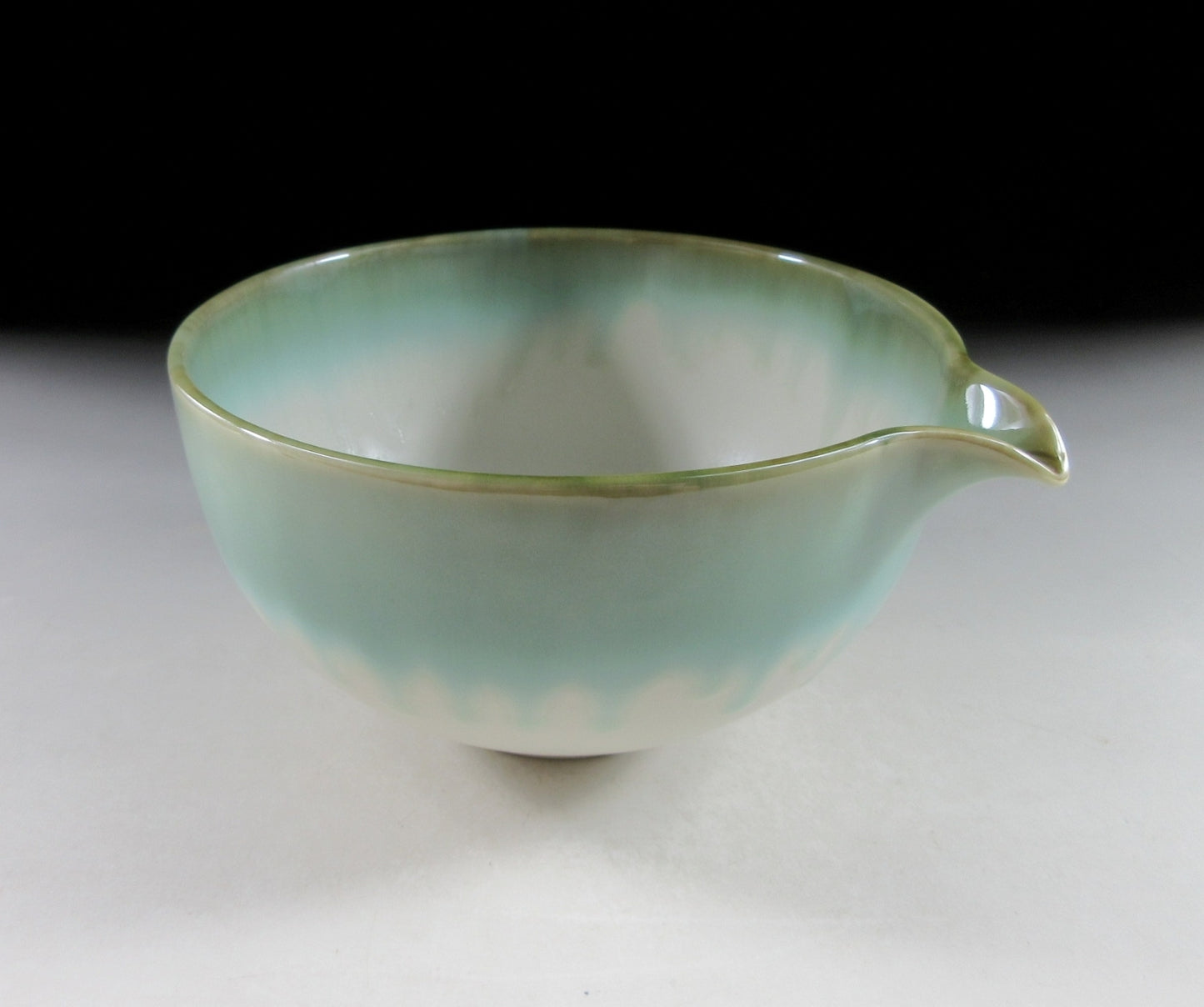 Chojuro Gama Katakuchi Tea Bowl