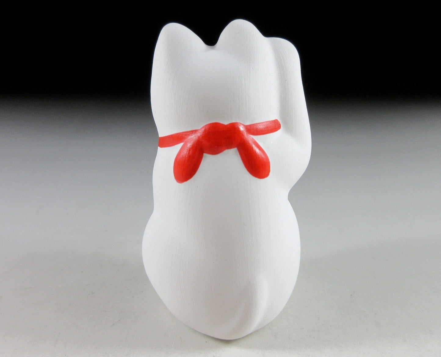 Small Gotokuji Temple Maneki Neko