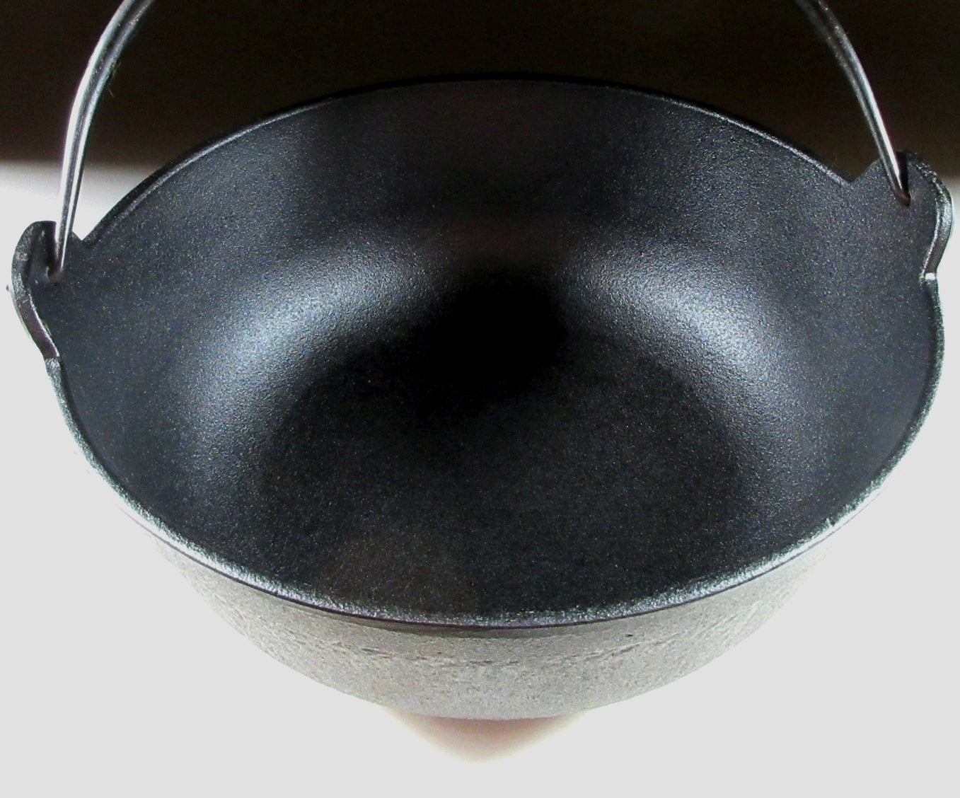 Oigen Nambu Tekki Cast Iron Pot