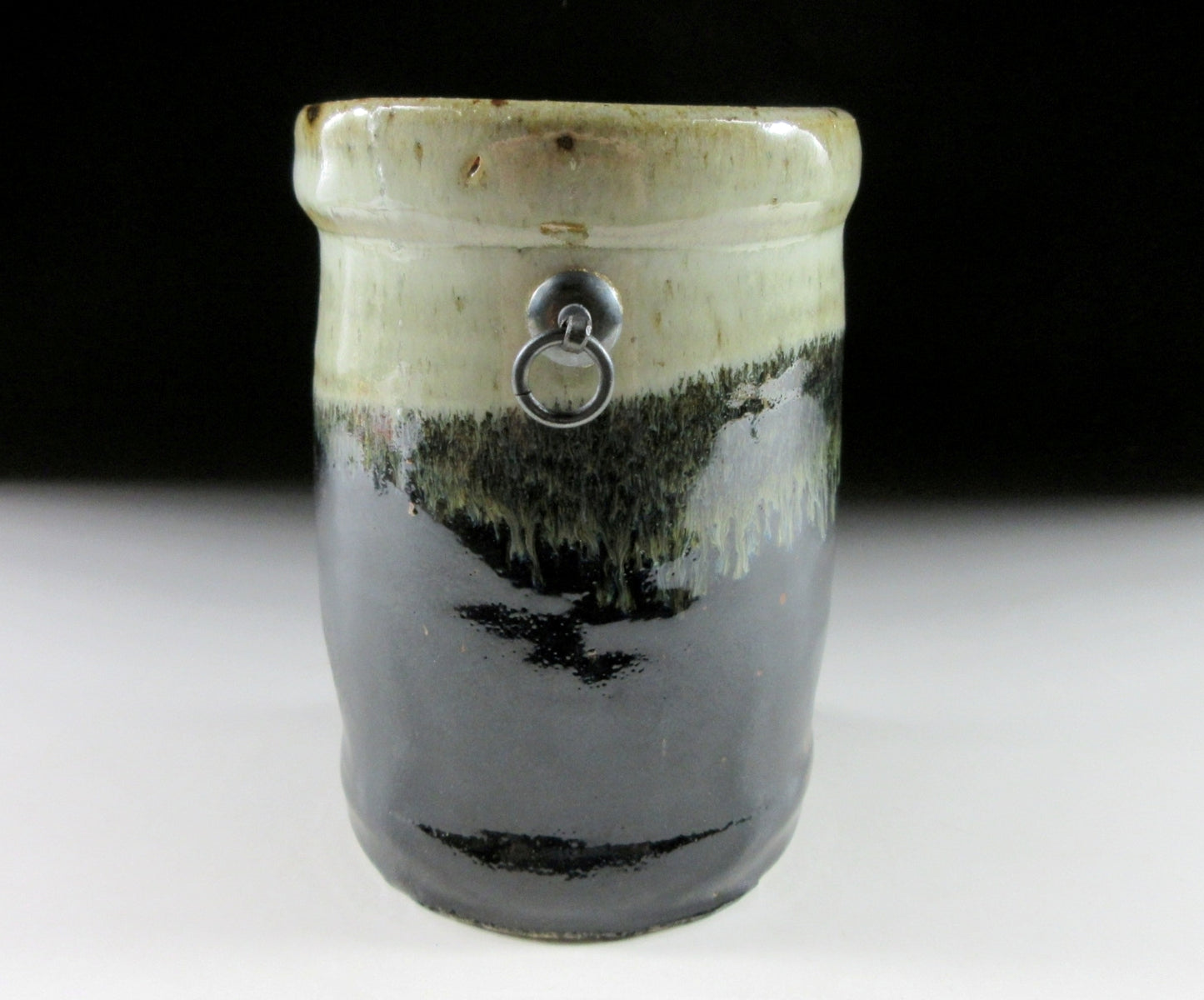 Nakazato Taroemon XIII Karatsu-ware Hanging Vase