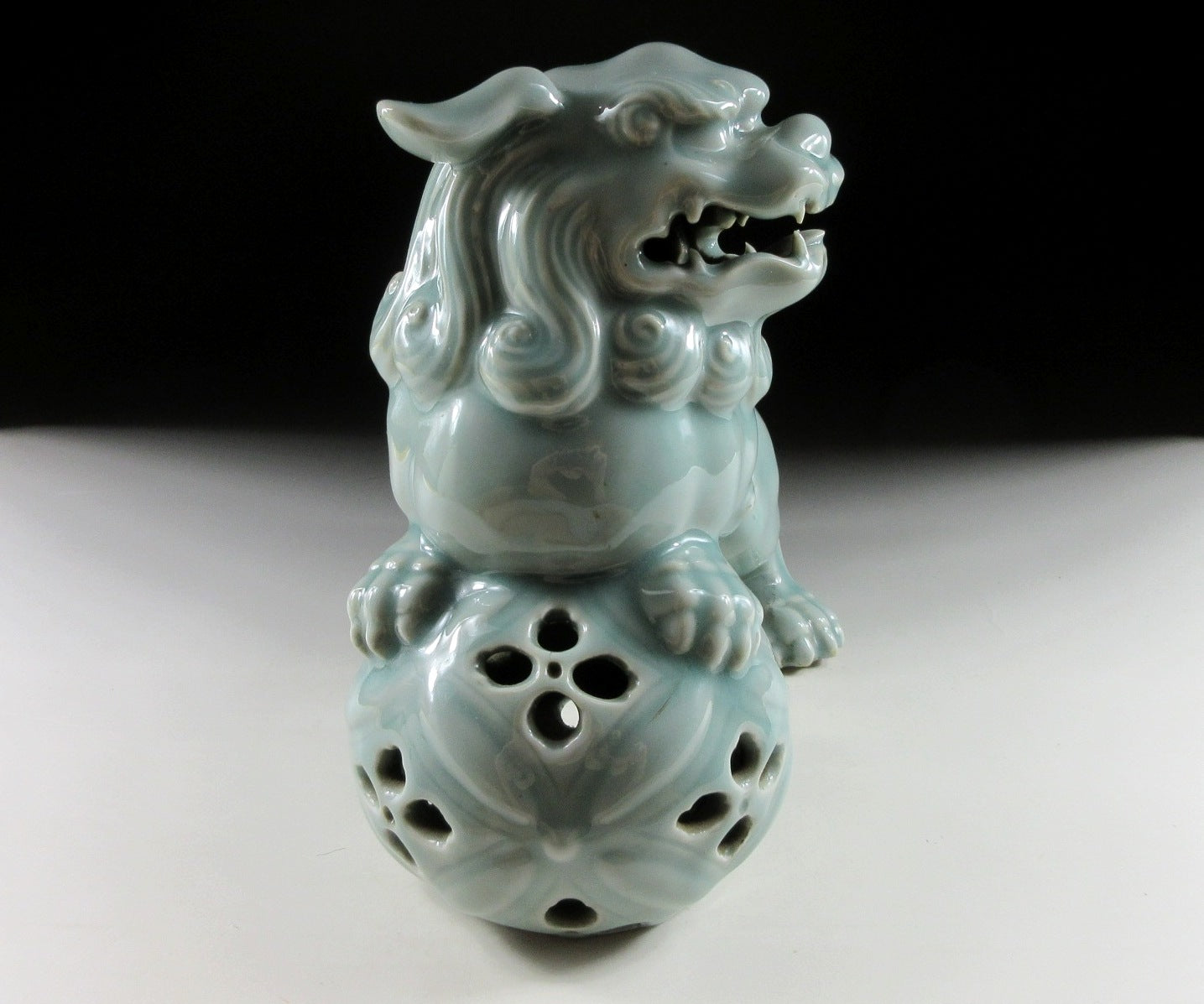 Sanda-ware Foo Lion Okimono