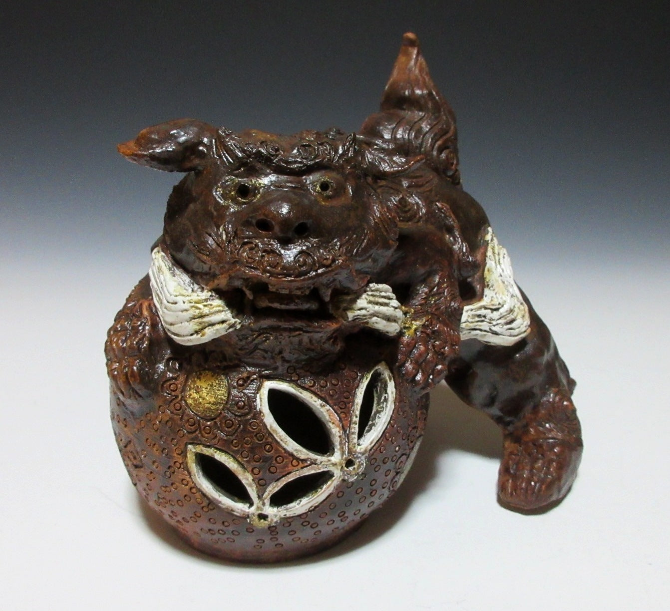 Seto-ware Foo Lion Okimono