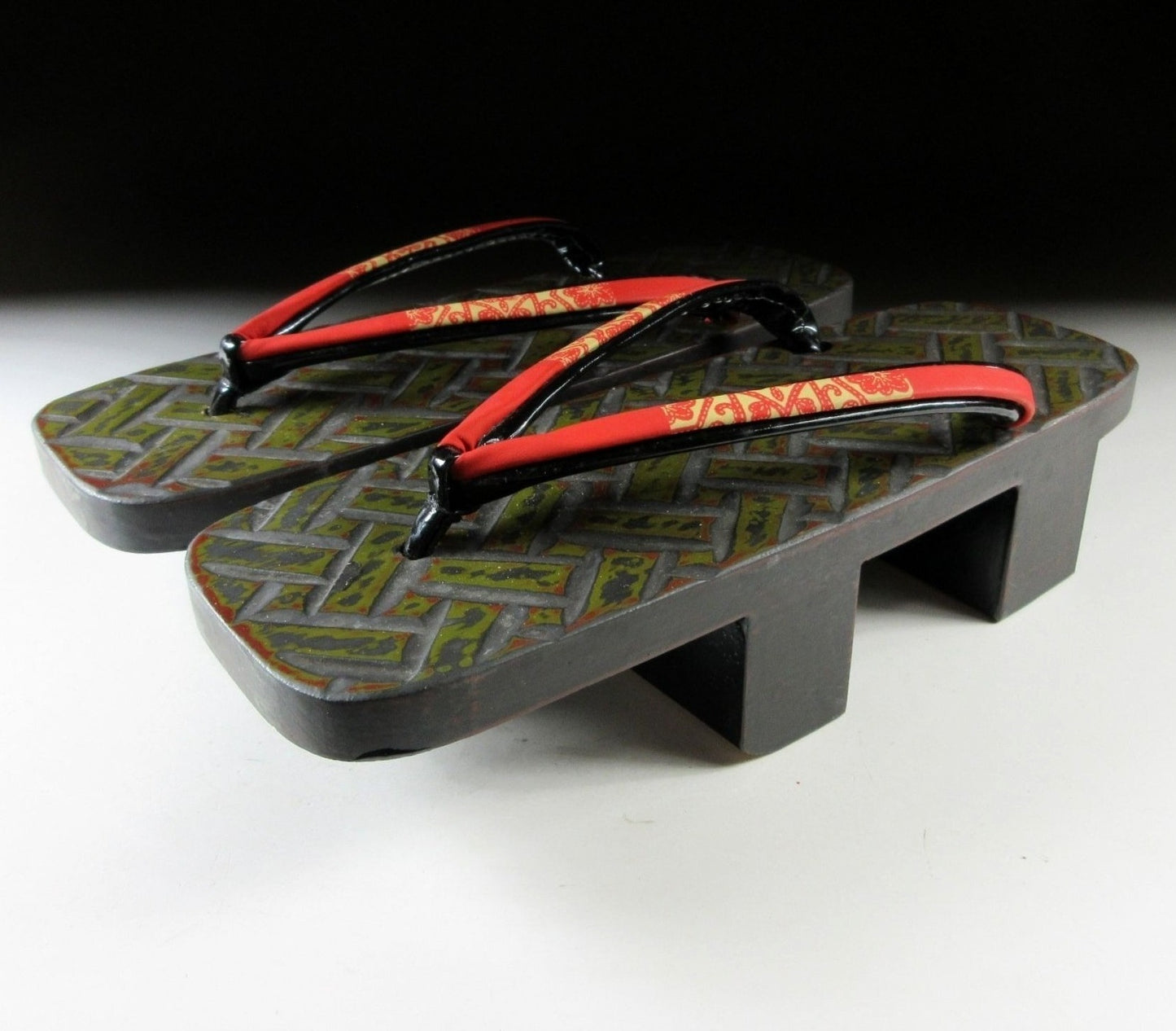 22cm Wooden Geta Sandals