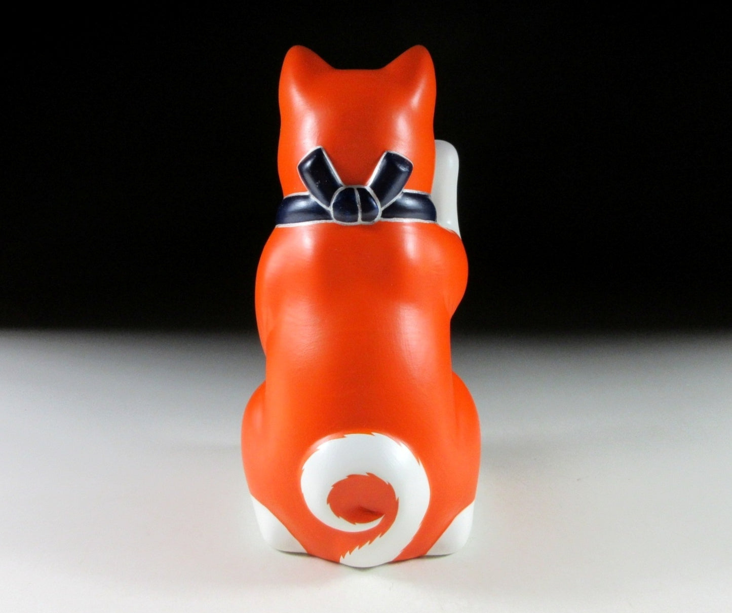 Chugai Toen Maneki Shiba Dog