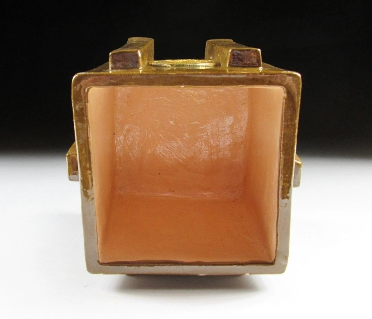 Kikko-ware Kabuto Okimono