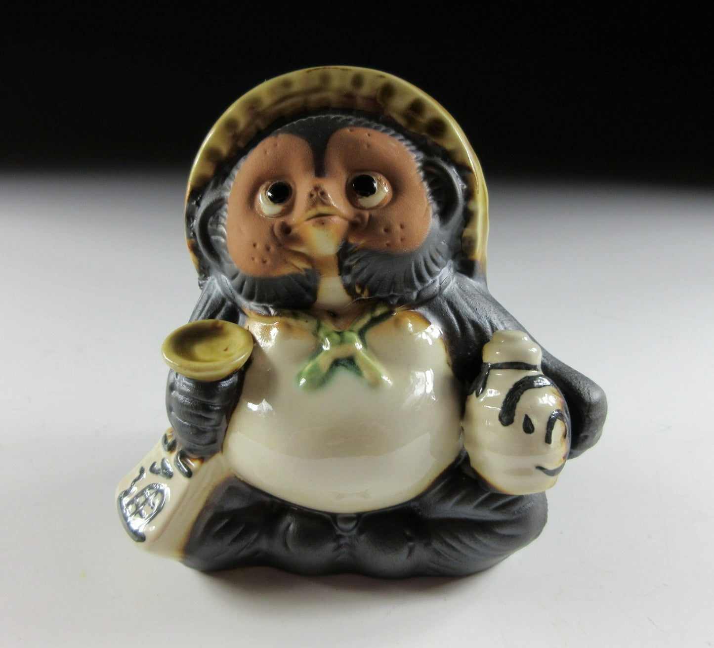SMALL Tanuki Okimono