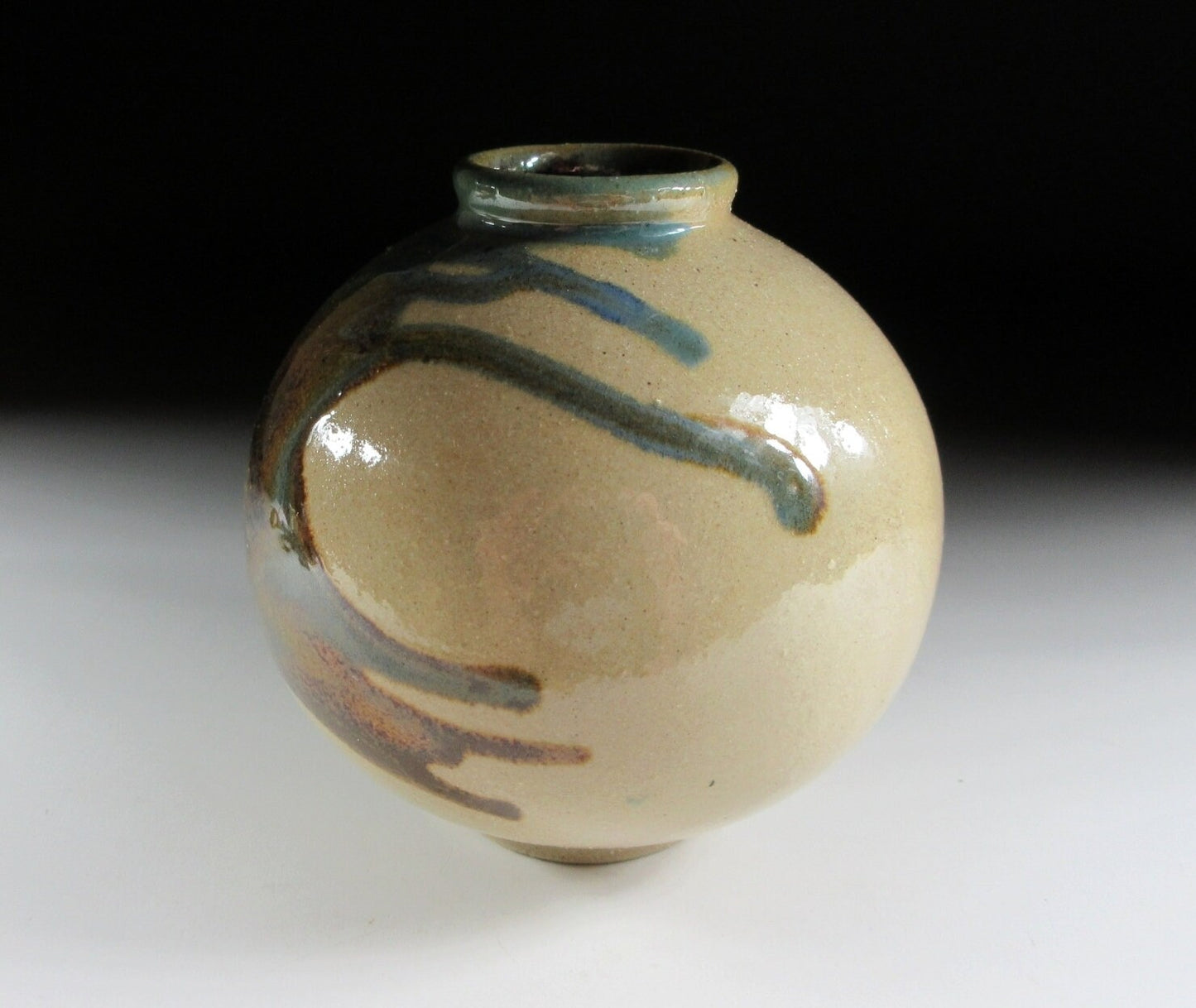 Hagiwara Kazuko Ryukyu-ware Bud Vase