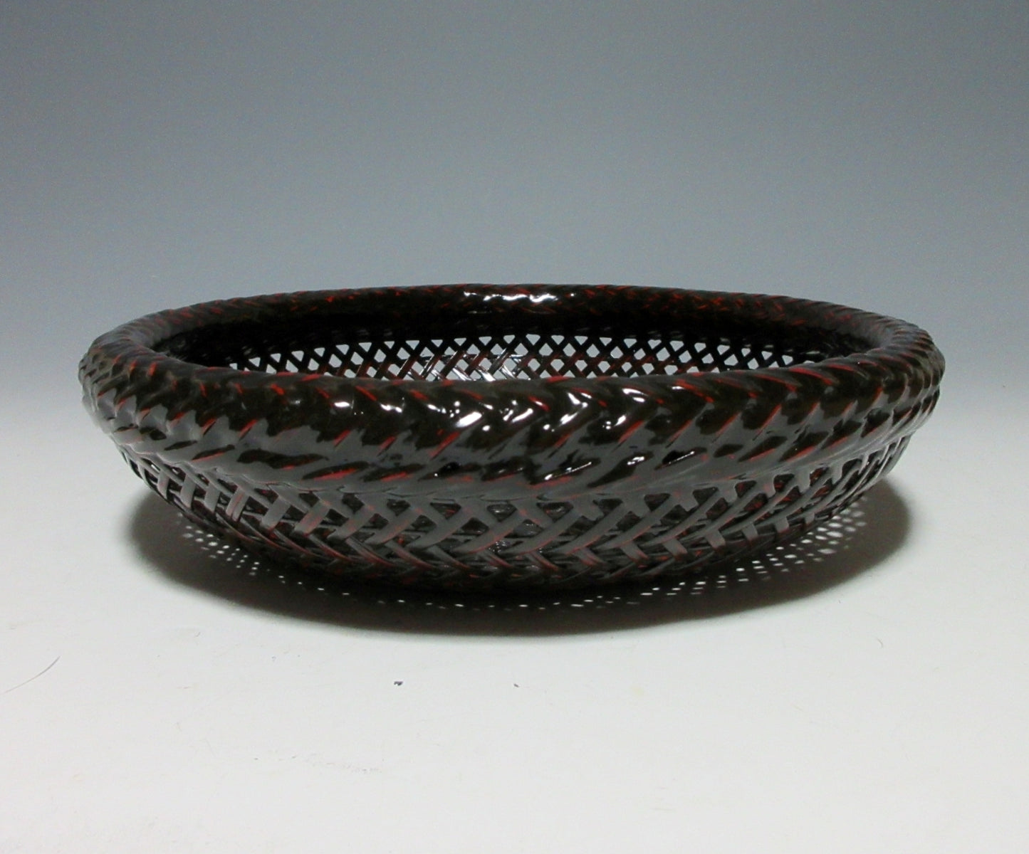 Rantai Shikki Lacquerware Basket