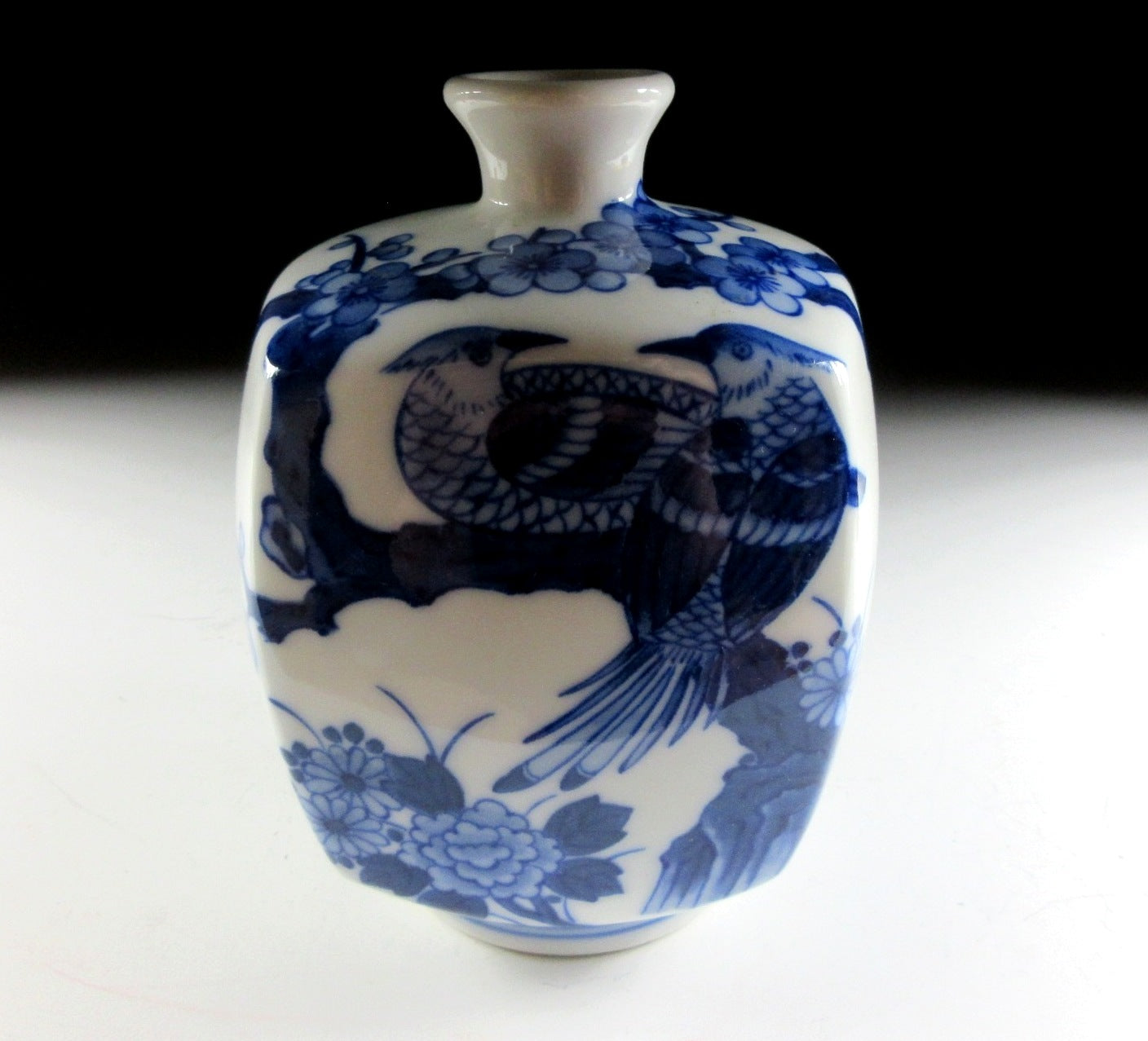 Kousen Gama Nabeshima Sometsuke Bottle Vase