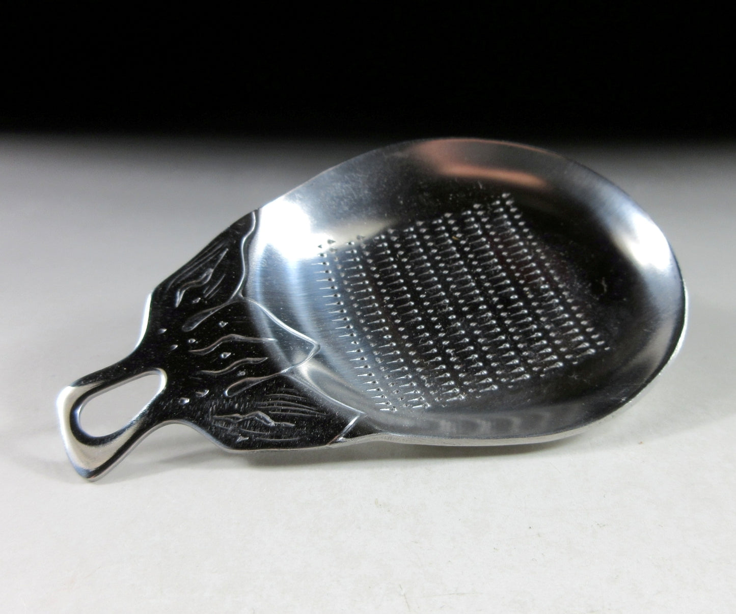 Kankuma Stainless Steel Eggplant Shaped Grater