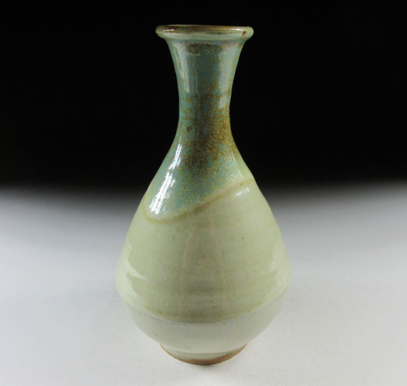 Ryokusho Glaze Agano-ware Vase