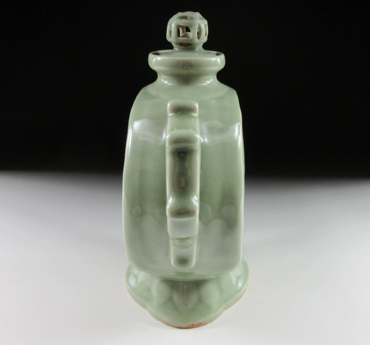 Ryusen Kiln Chinese Celadon Tea Pot