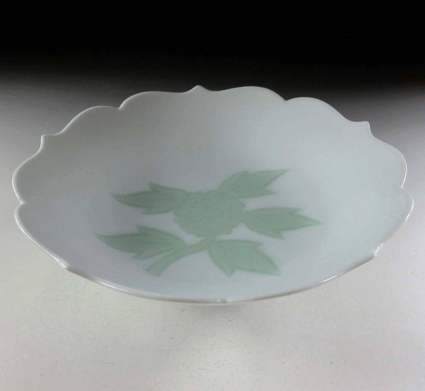 Inoue Manji Hakuji Glaze Porcelain Bowl