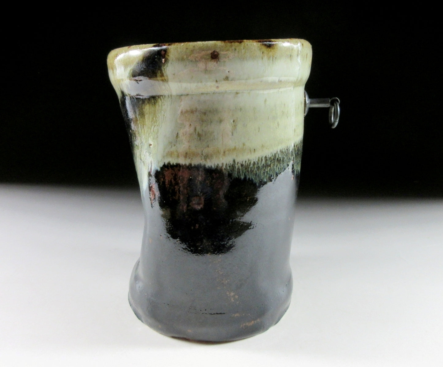 Nakazato Taroemon XIII Karatsu-ware Hanging Vase