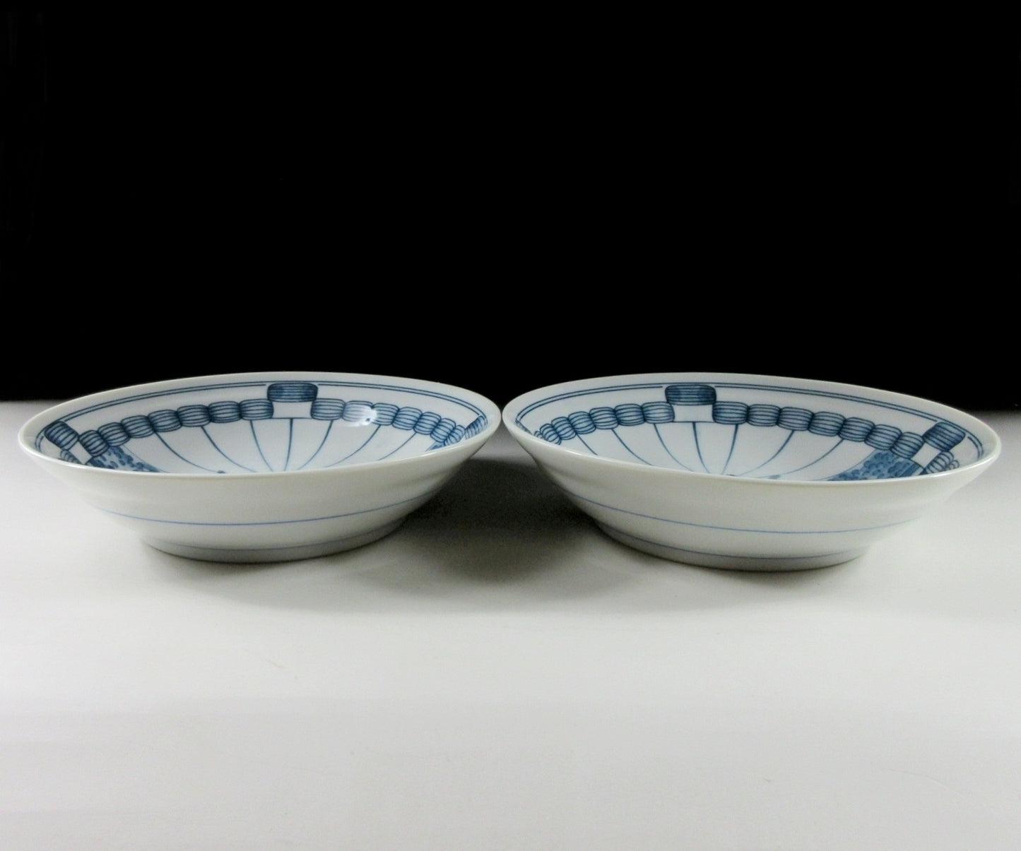 Pair of Arita-ware Sumo Ring Plates