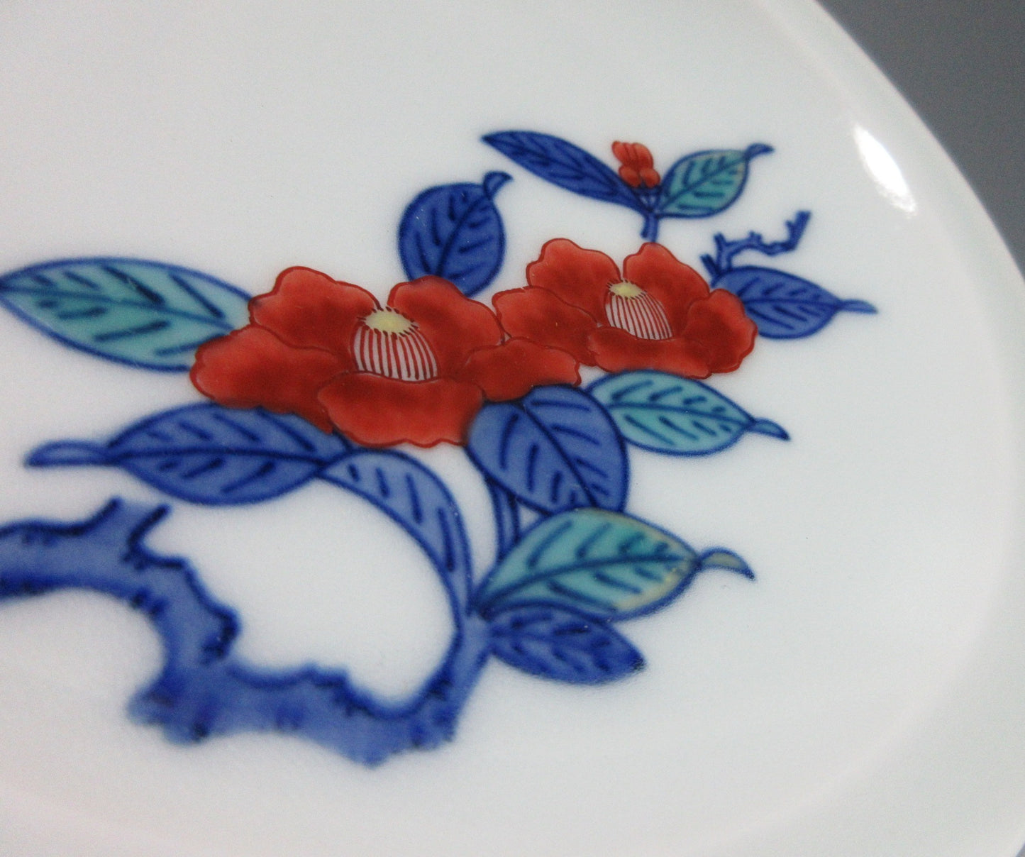 Imaizumi Imaemon XIII Iro-Nabeshima Tsubaki Plates