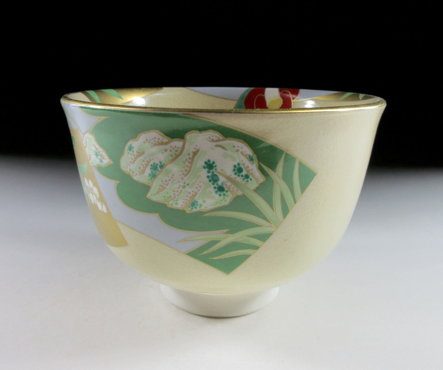 Kuwano Mutsuko 'Gosho no Hana' March Chawan