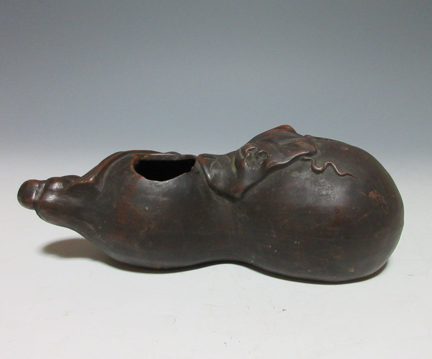 Old Bizen-ware Hyotan-gata Wall Vase