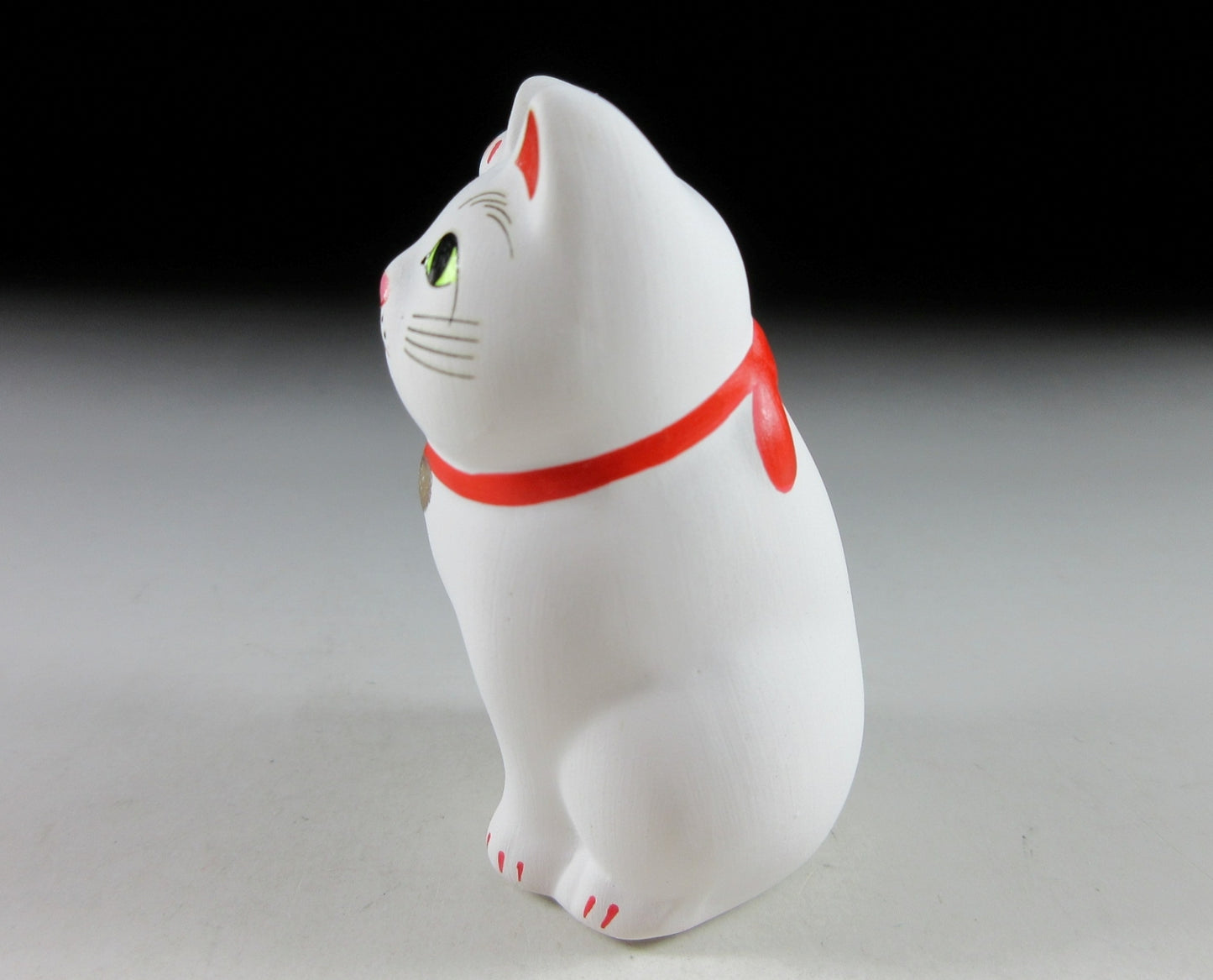 Small Gotokuji Temple Maneki Neko