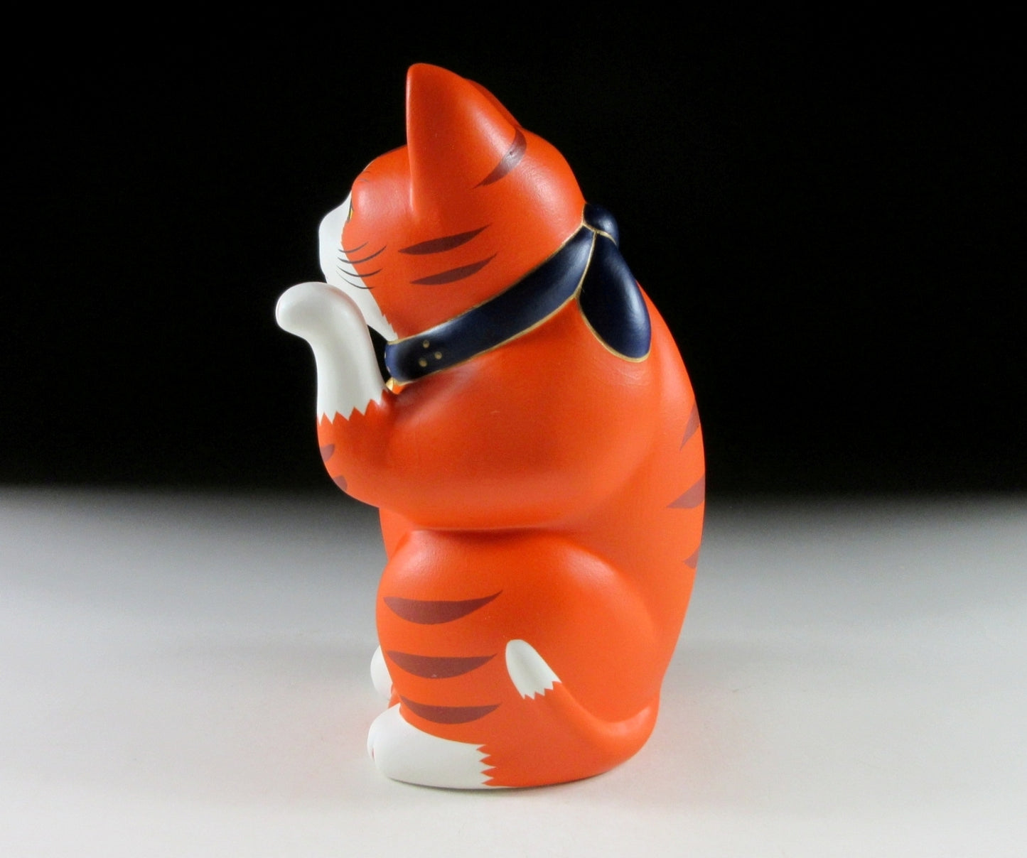 Orange Chugai Toen Maneki Neko