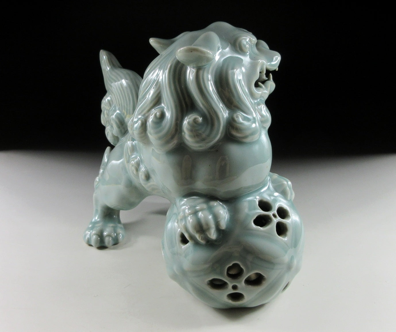 Sanda-ware Foo Lion Okimono