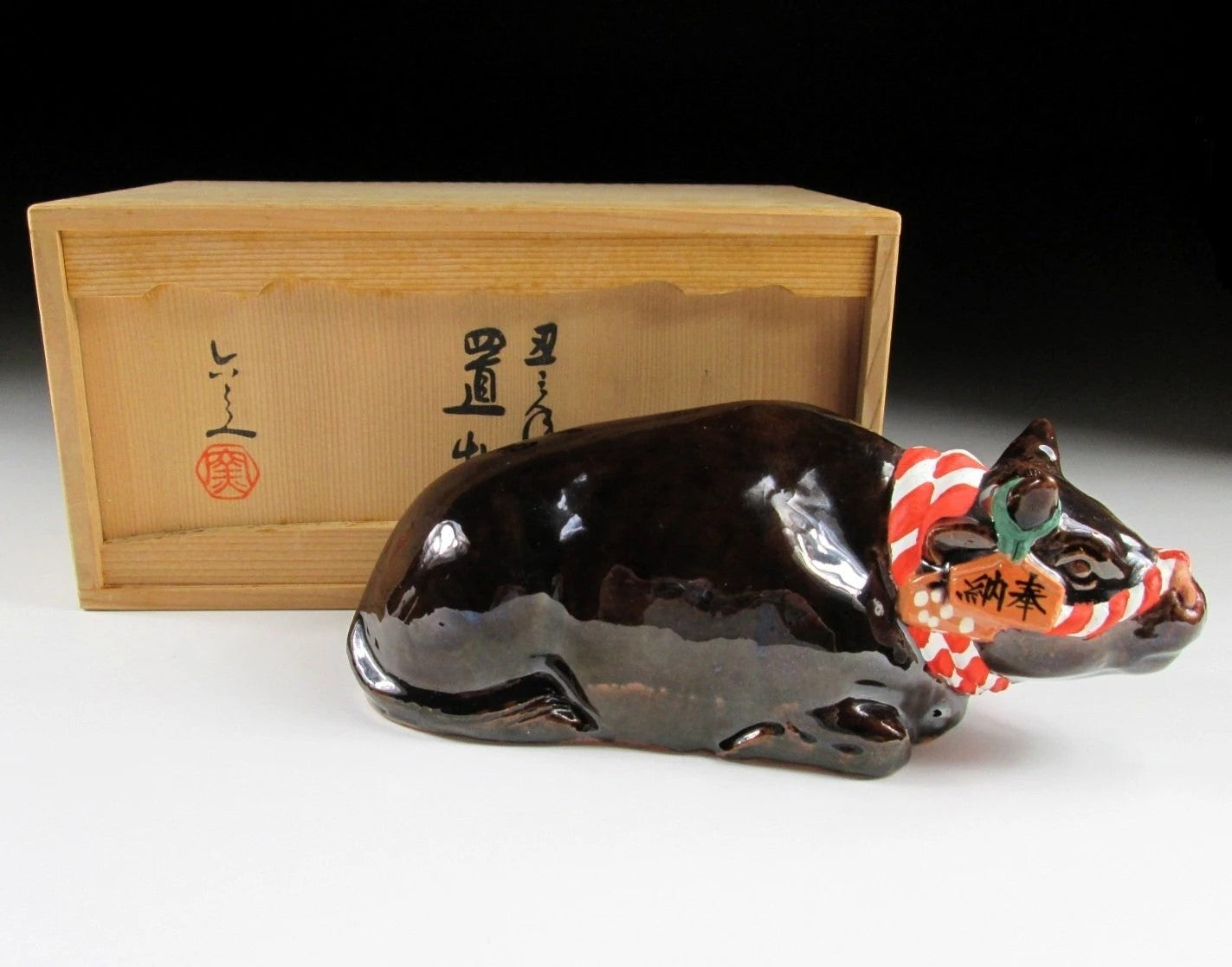 Kiyomizu Rokubei Gama Year of the Ox Okimono