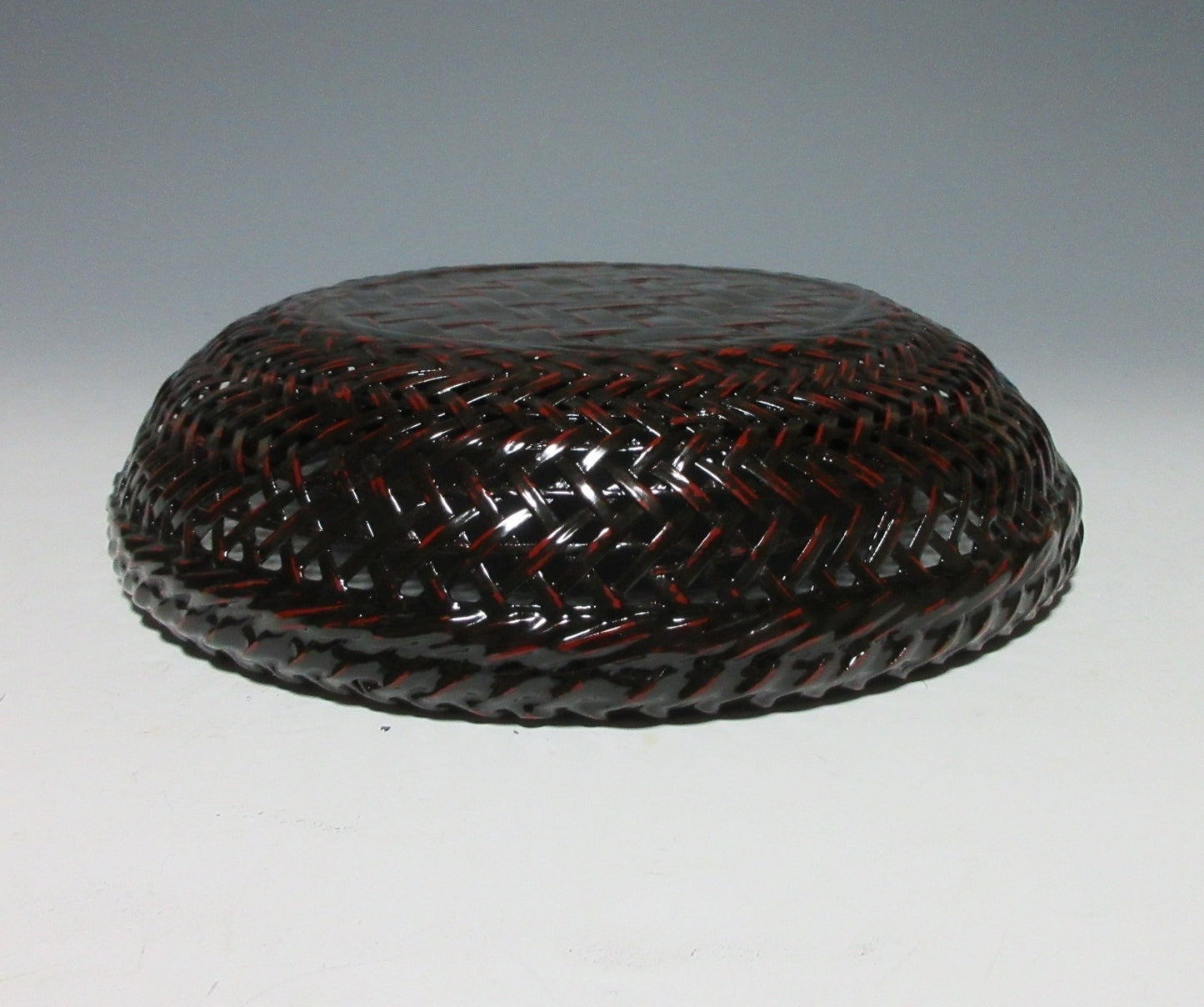 Rantai Shikki Lacquerware Basket