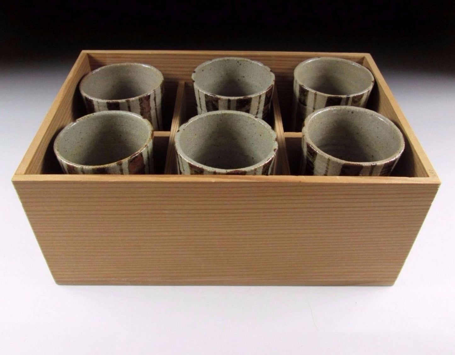 Nakazato Taroemon XIII Striped Yunomi Set