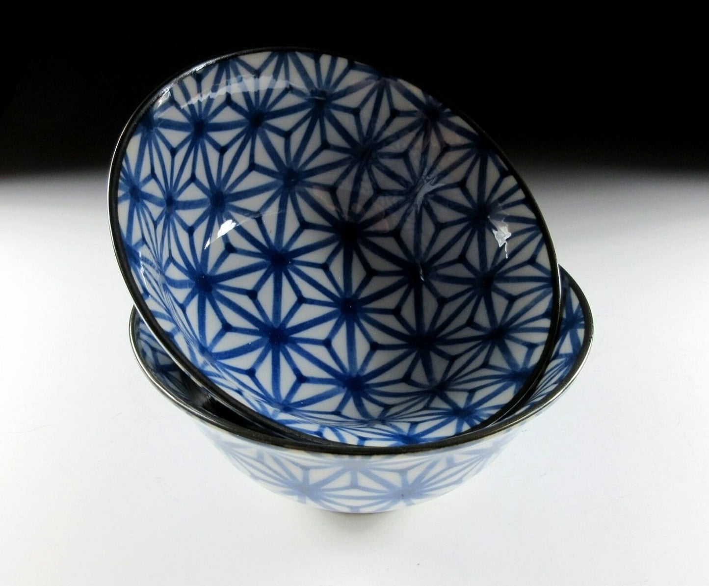 Pair of Asanoha Hemp Pattern Bowls