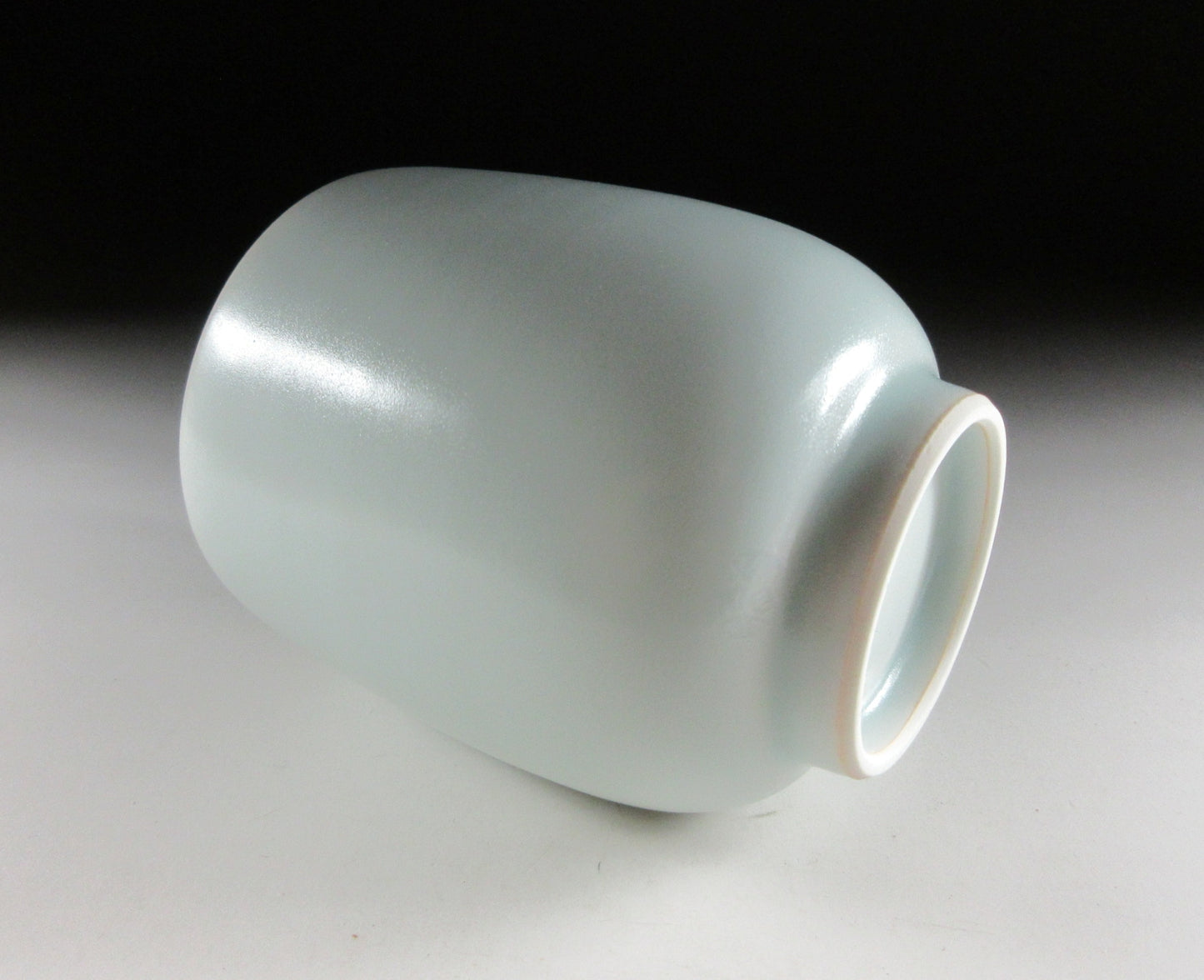 Uno Toru Celadon Glaze Yunomi