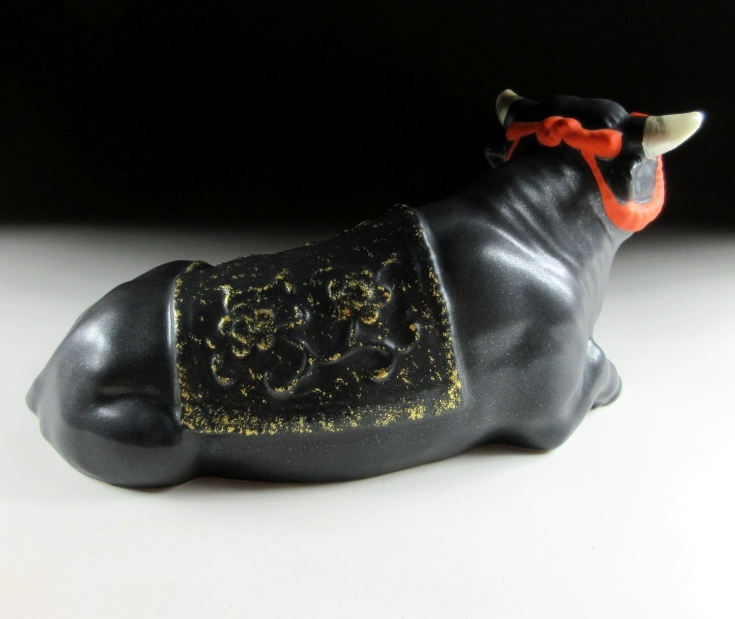 Ishida Rainosuke Year of the Ox Okimono